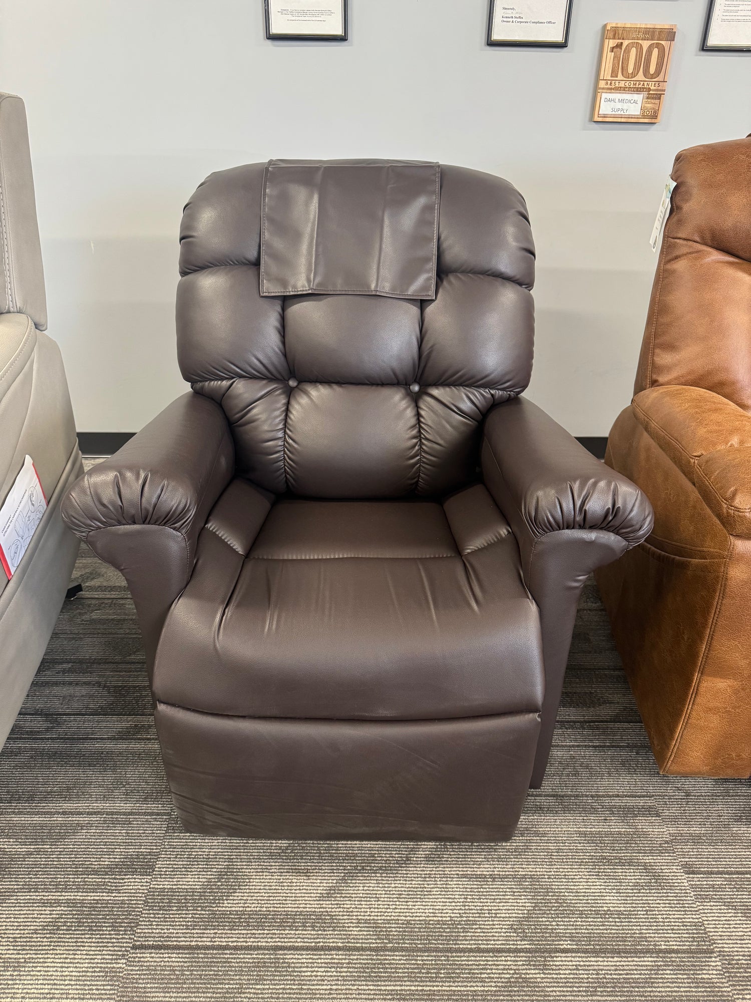 Golden Technologies PR510-SME Cloud Lift Chair in rich Coffee Bean leather, displayed at Dahl Medical Supply showroom in Minnesota.