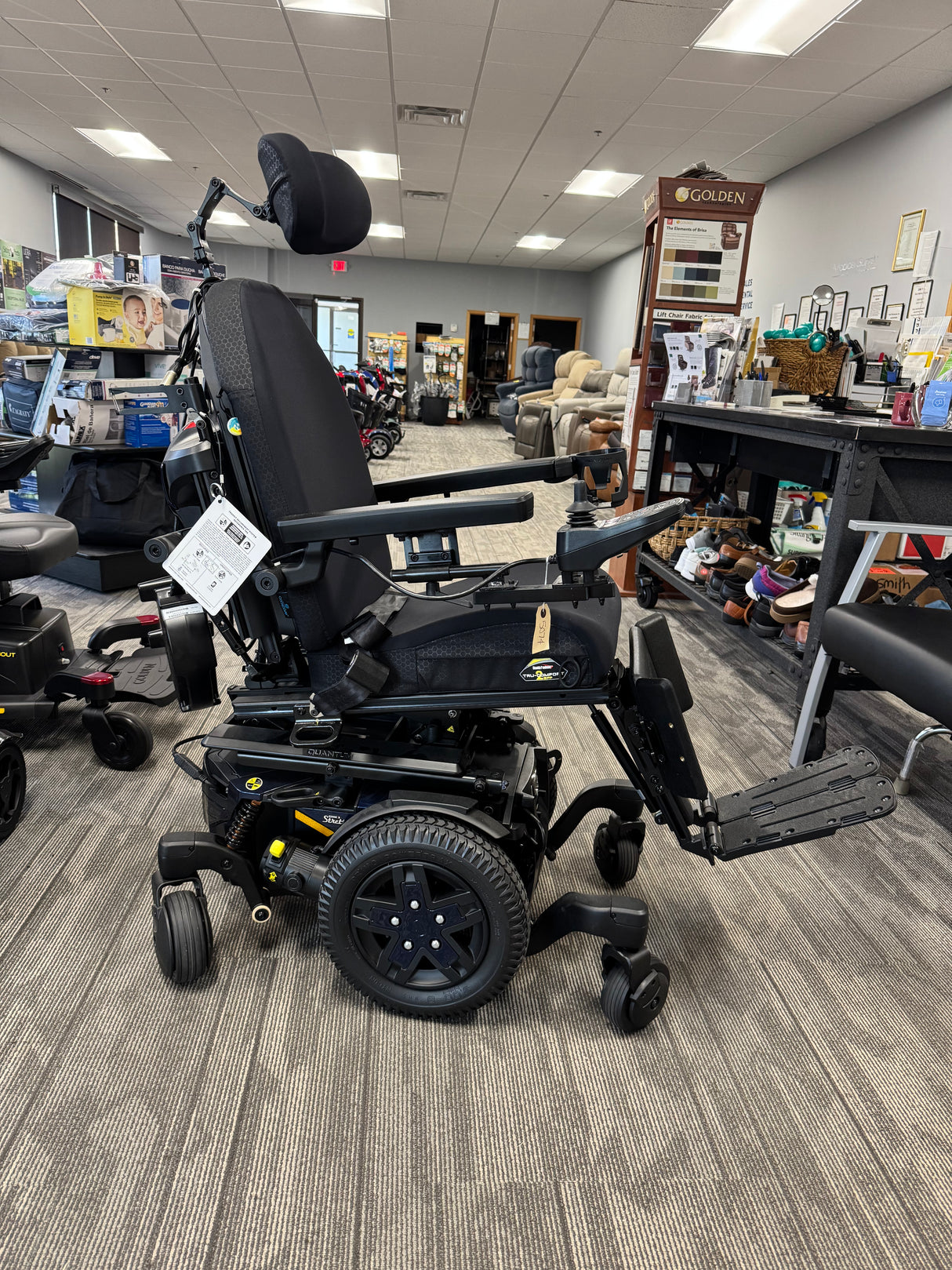 Q6 Edge® 3 Stretto Power Chair