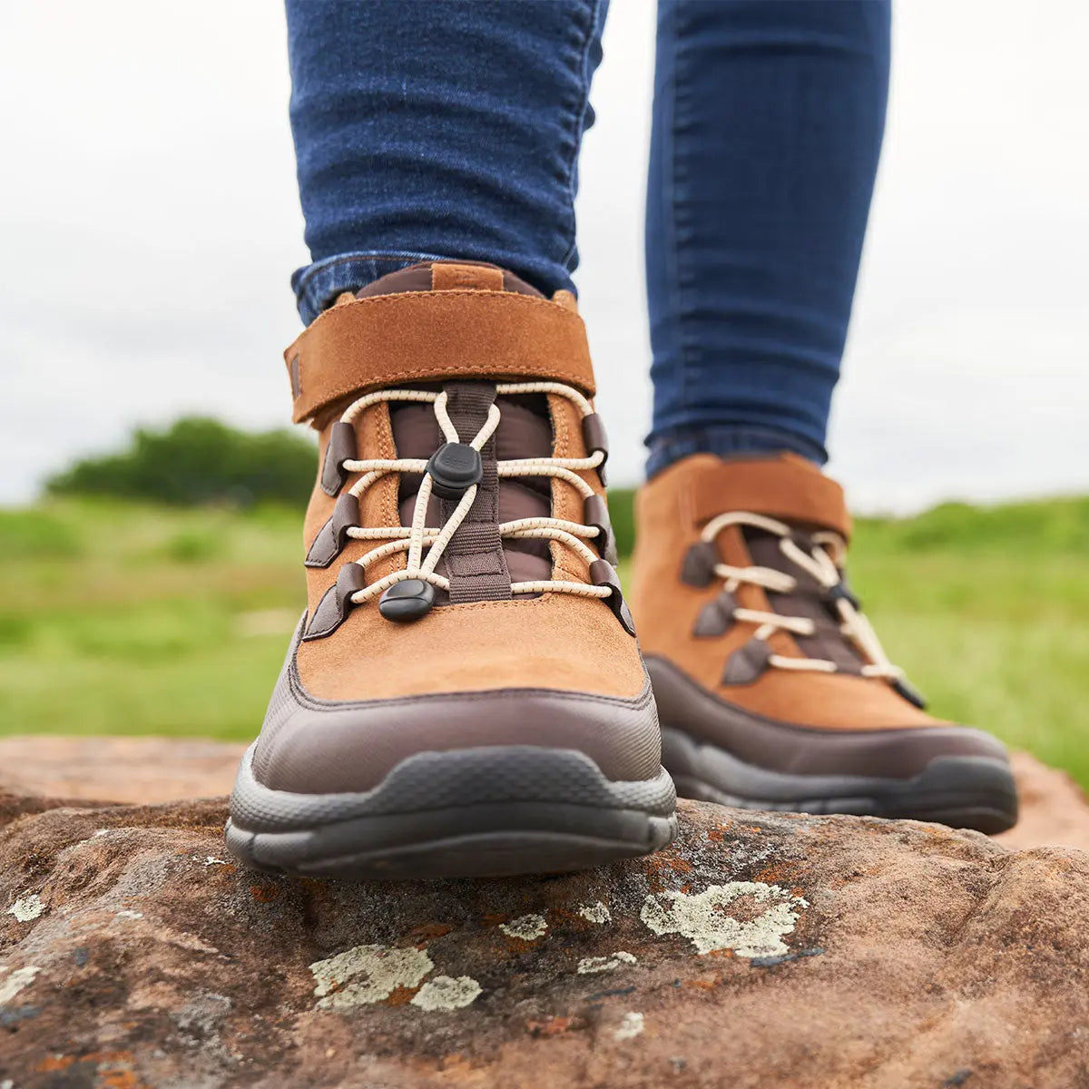 Rosy Brown No. 89 Trail Hiker - Almond